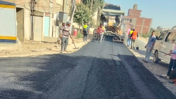 الغربية.. بدء تنفيذ الطبقة الرابطة بطريق السنطة البلد بطول 1.5 كم