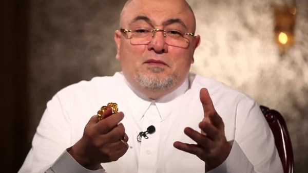 خالد الجندي: تربية الأبناء لا تعتمد على جهود الوالدين وحدهما