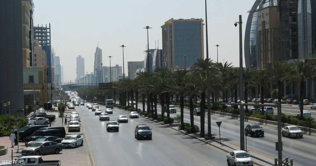 إصابة شخص وأضرار مادية نتيجة سقوط شظايا صاروخين في الرياض