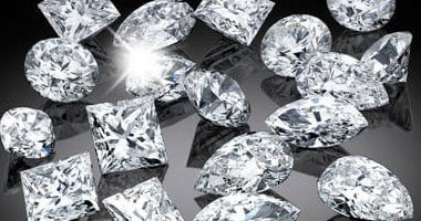 الألماس الصناعي أرخص بكثير من الطبيعي.. فما الفرق فى السعر؟