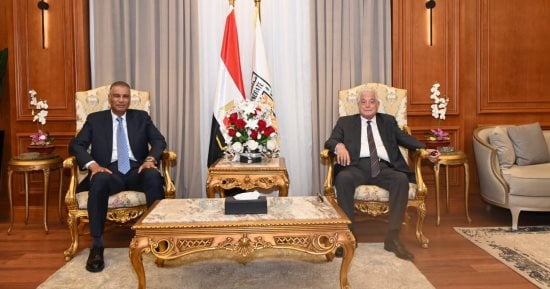 محافظ جنوب سيناء ومستشار رئيس الجمهورية للتنمية المحلية يبحثان دعم مسيرة التنمية بالمحافظة