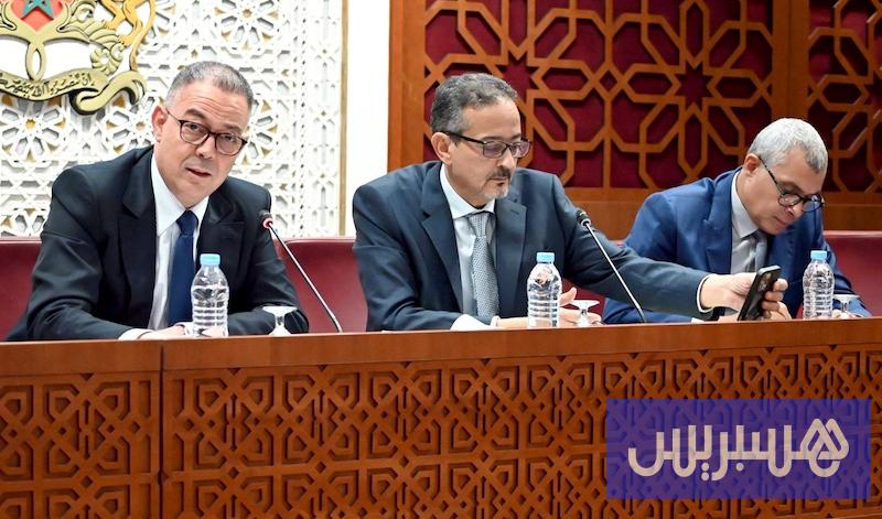 لقجع يكشف تفاصيل تخفيض الضريبة على الدخل لفائدة 5 ملايين أجير