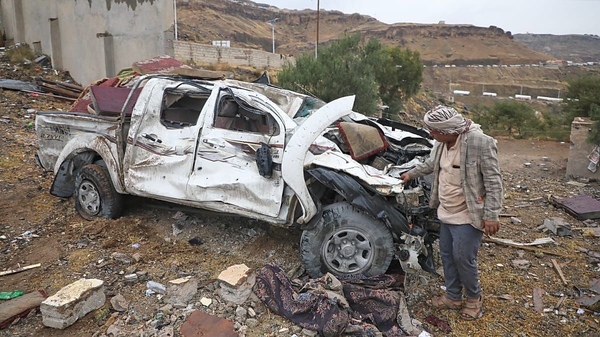 اتهامات خطيرة للحوثيين في تعز: "استخدام قذائف يُشتبه باحتوائها على مواد سامة" وإصابات بالاختناق