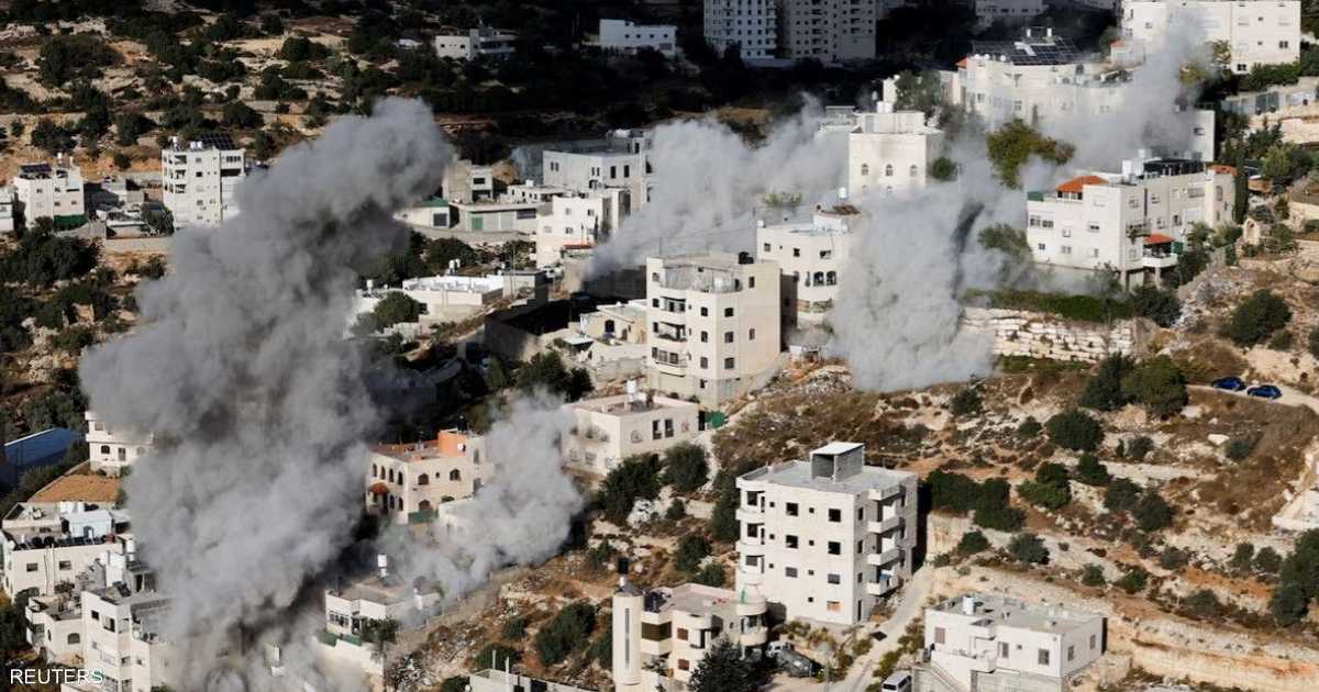 إسرائيل تهدم منازل بالخليل.. وتهجير يطال الآلاف
