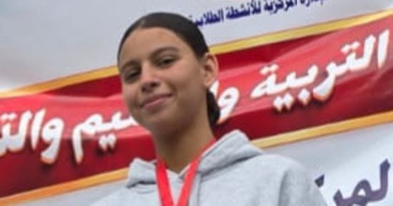 طالبة من أسيوط تحصد المركز الأول على مستوى الجمهورية في بطولة السباحة