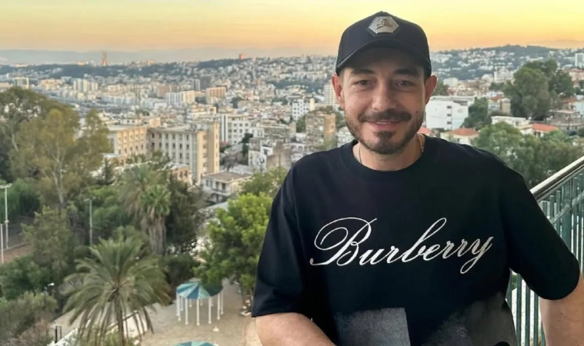 أحمد زاهر يتحدث عن حفيدته إيلا ويرفض لقب "جدو"