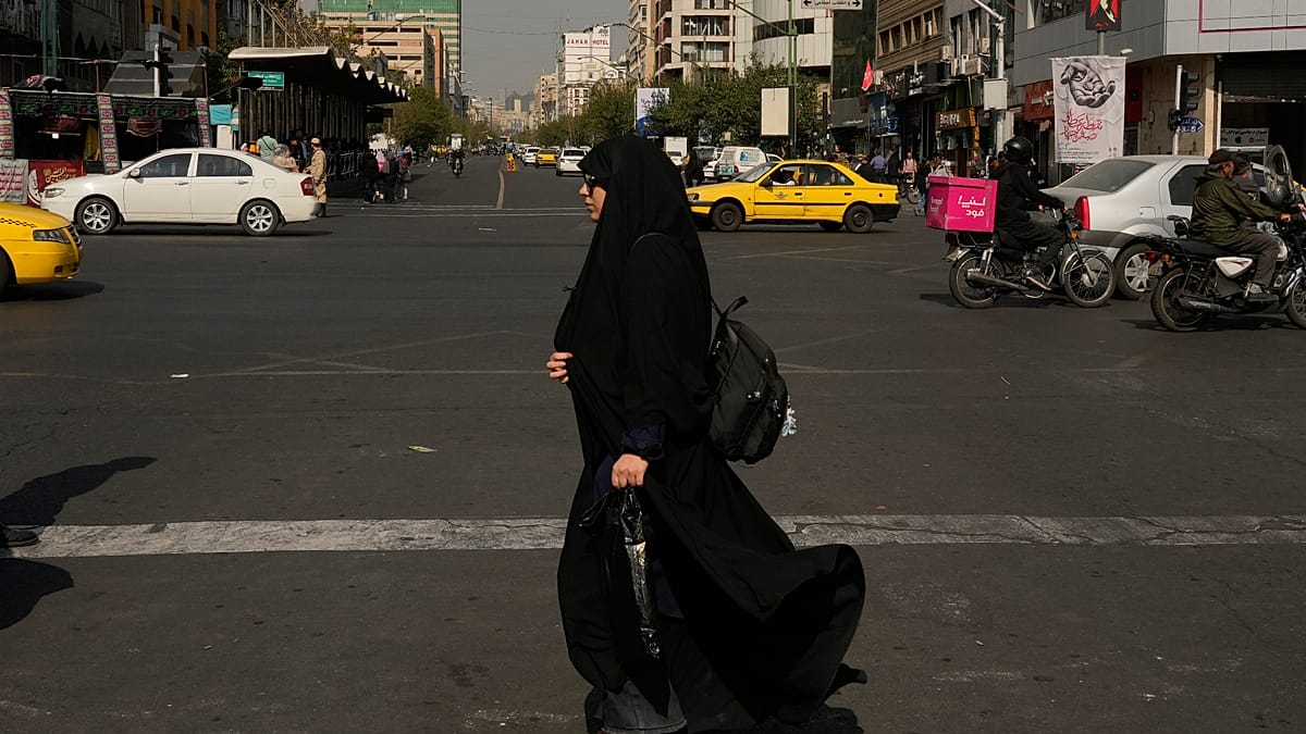 ضغوط إقليمية على إيران لاستئناف المفاوضات.. ونتنياهو يحث ترامب على ضربة مشتركة بعد انتخابات الكونغرس