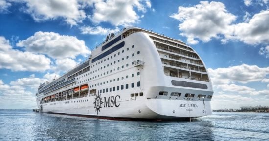 ميناء غرب بورسعيد يستقبل السفينة السياحية MSC LIRICA على متنها 2420 فردًا