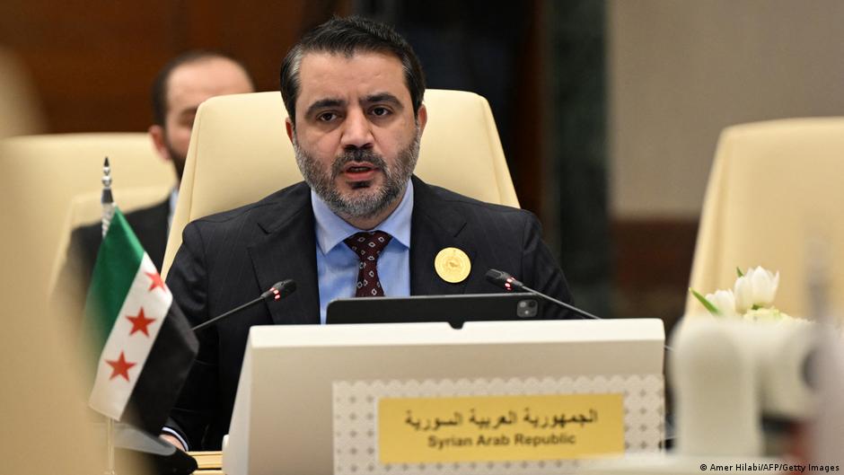 وزير الخارجية أسعد الشيباني: سوريا تدرس الانضمام إلى حلف مكة
