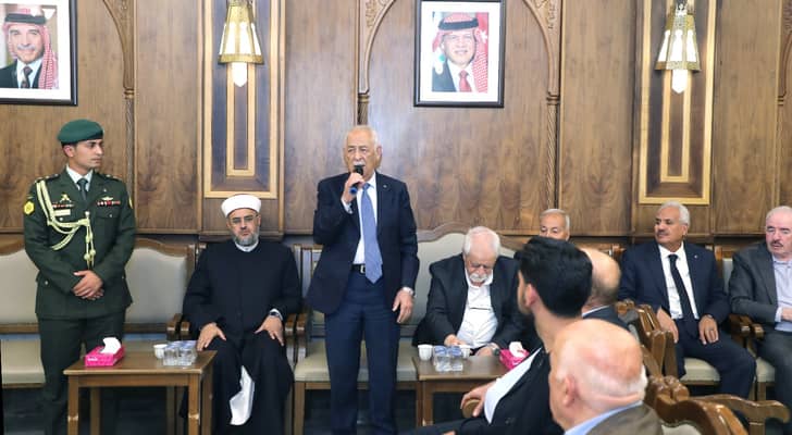 مندوبا عن الملك وولي العهد.. العيسوي يعزي المبيضين والطريفي