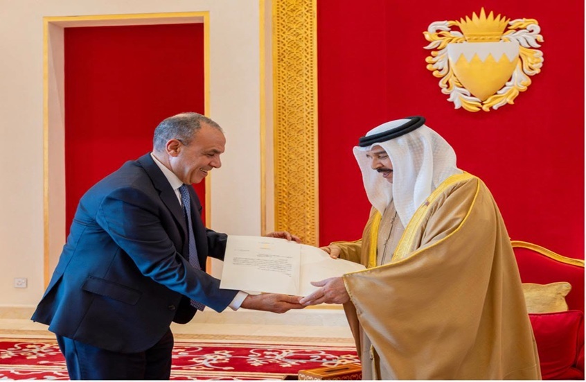 السيسي يوجه رسالة خطية لملك البحرين ويشدد على أمن الخليج