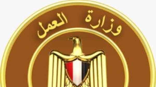 وزير العمل يتابع تداعيات حادث تصادم الطريق الأوسطي